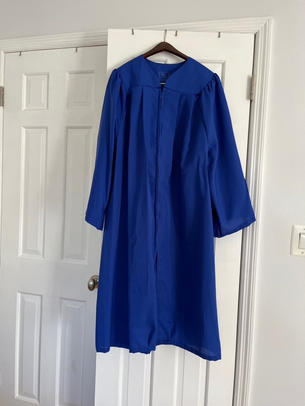 Oak Hall-Royal Blue Graduation Gown size 5’6”-5’8”